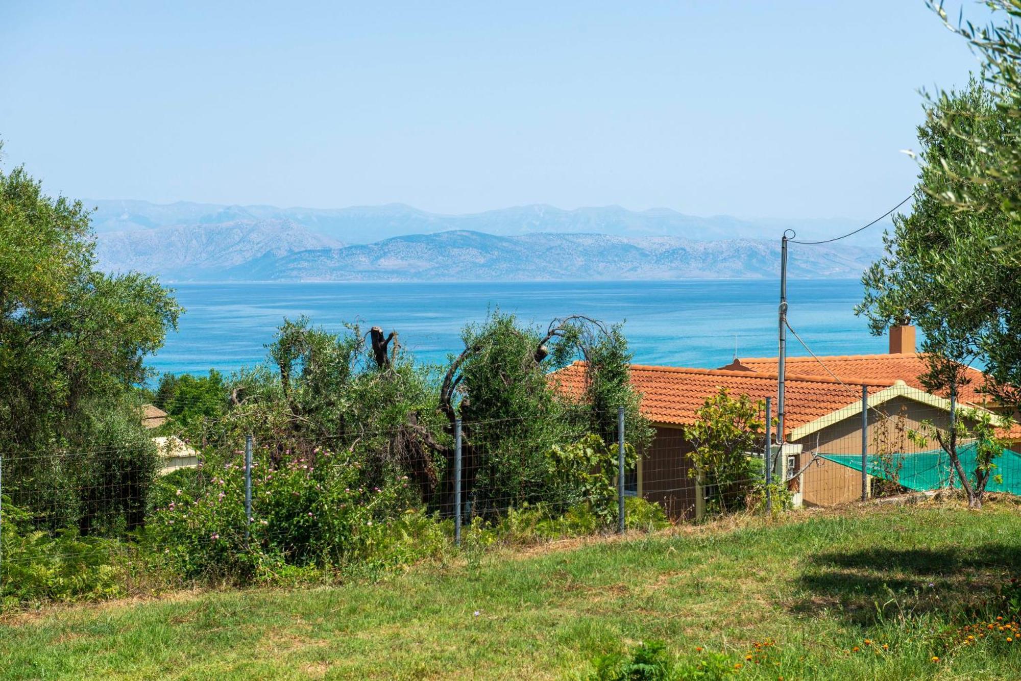 דירות Astrakeri Sea Side Hill מראה חיצוני תמונה
