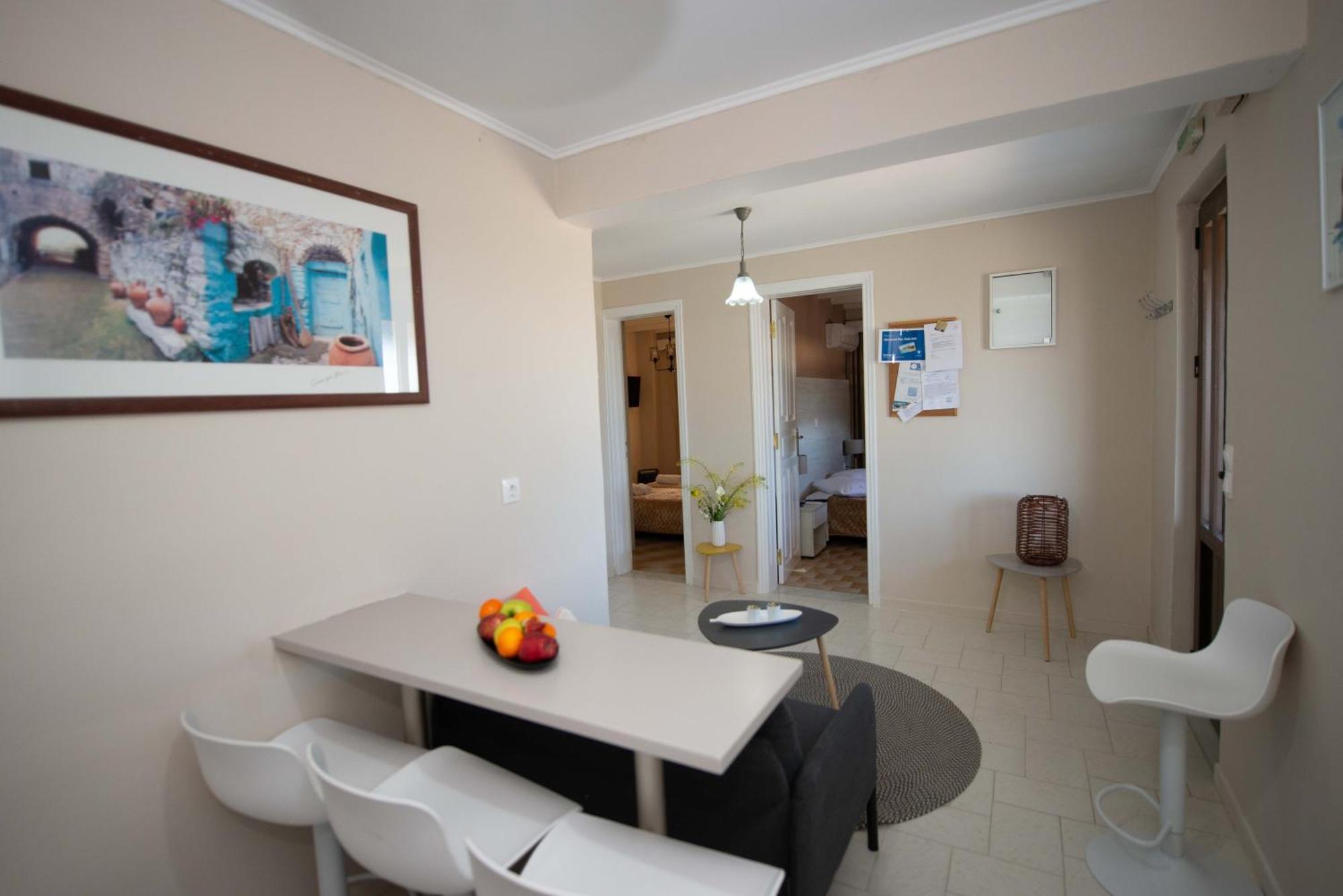 דירות Astrakeri Sea Side Hill מראה חיצוני תמונה