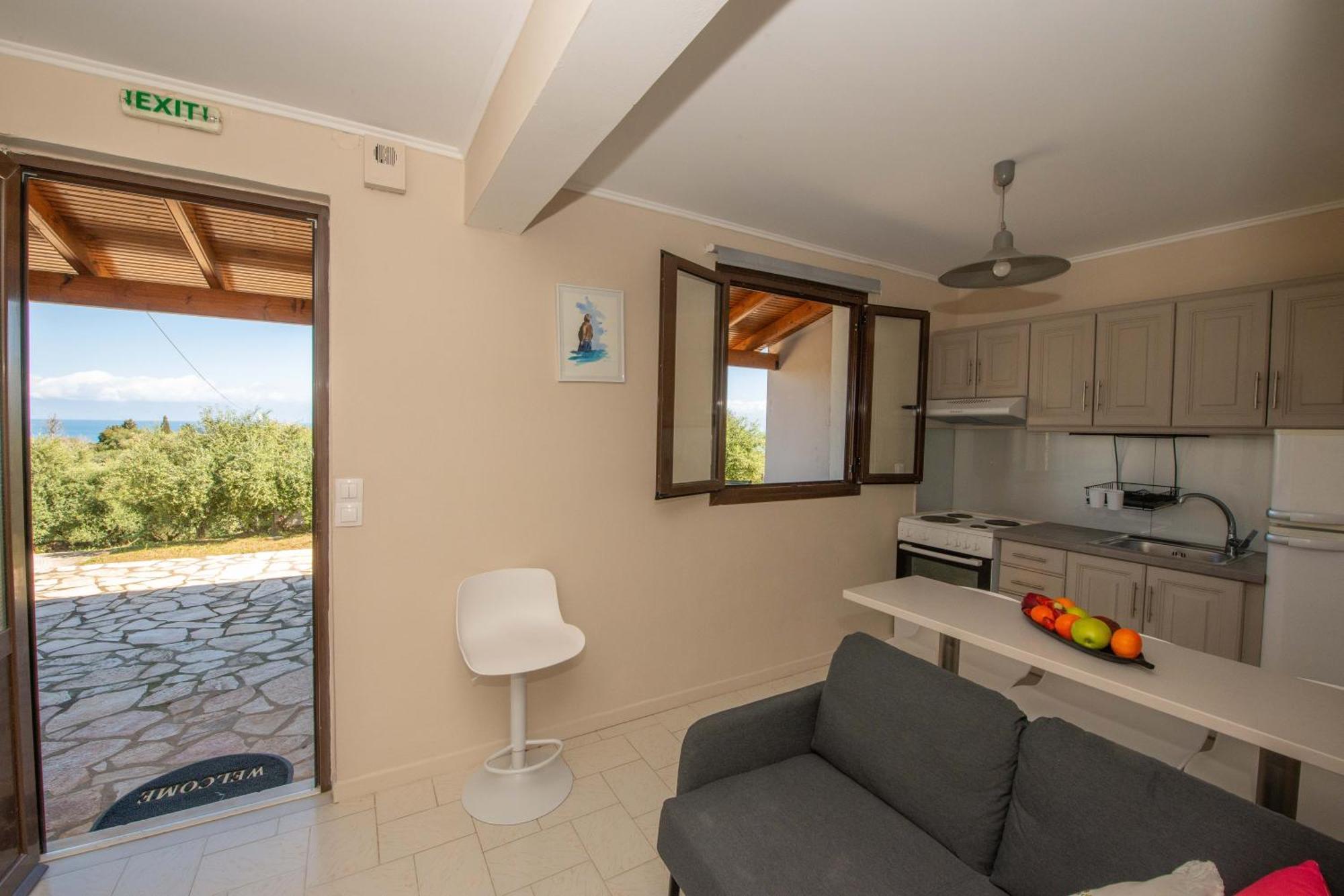 דירות Astrakeri Sea Side Hill מראה חיצוני תמונה